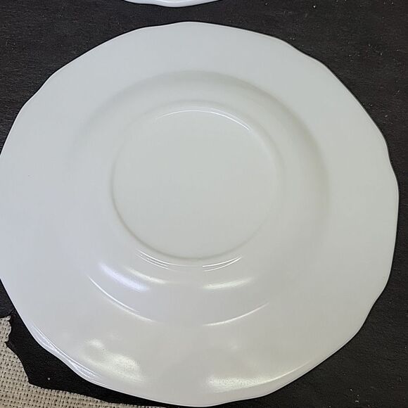 Vintage Indiana Colony Milk Glass Harvest Grapes Saucers (5)Only - Picture 6 of 6